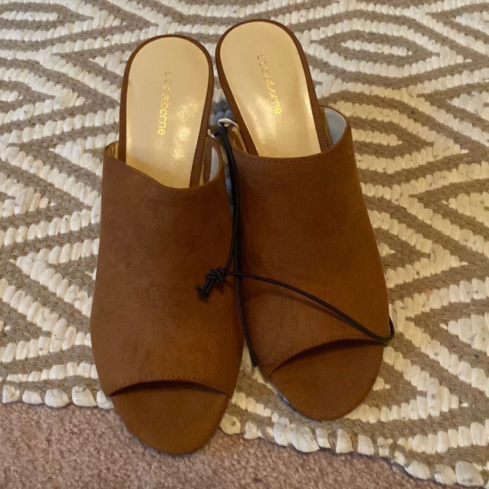 NWT Liz Claiborne sandals 8